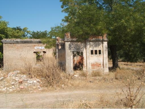 Estación de Bailén del ferrocarril de Linares a Puente Genil.JPG